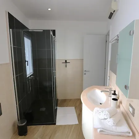 Moderno Per 4 Persone Vicino Al Ponte Vecchio Apartament Bassano del Grappa