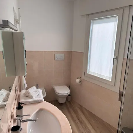 Moderno Per 4 Persone Vicino Al Ponte Vecchio Apartment *